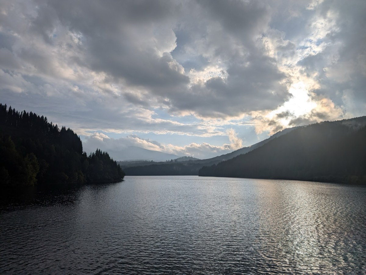 Oașa reservoir seen from the dam on the northern descent