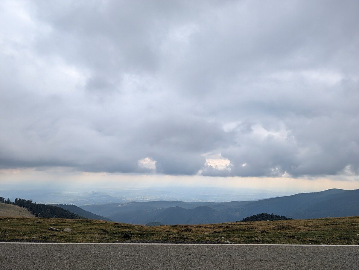 The Transalpina running along open alpine ridge